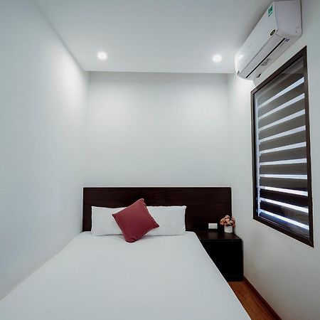 Ivy Hotel Ha Long Bagian luar foto