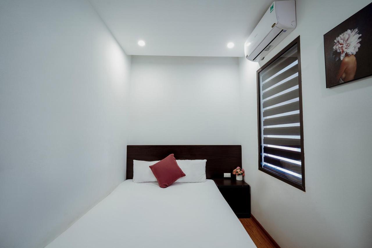 Ivy Hotel Ha Long Bagian luar foto