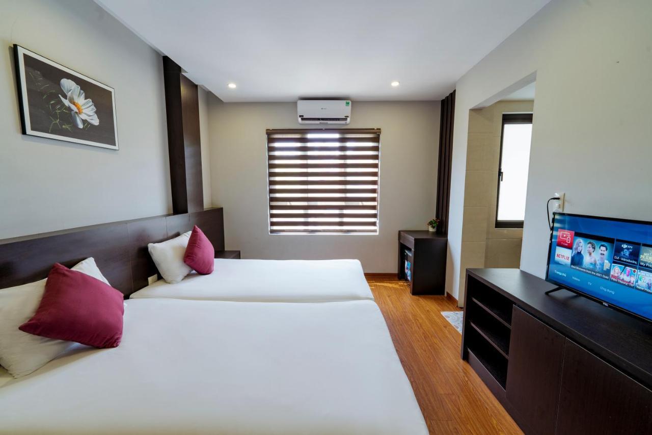 Ivy Hotel Ha Long Bagian luar foto