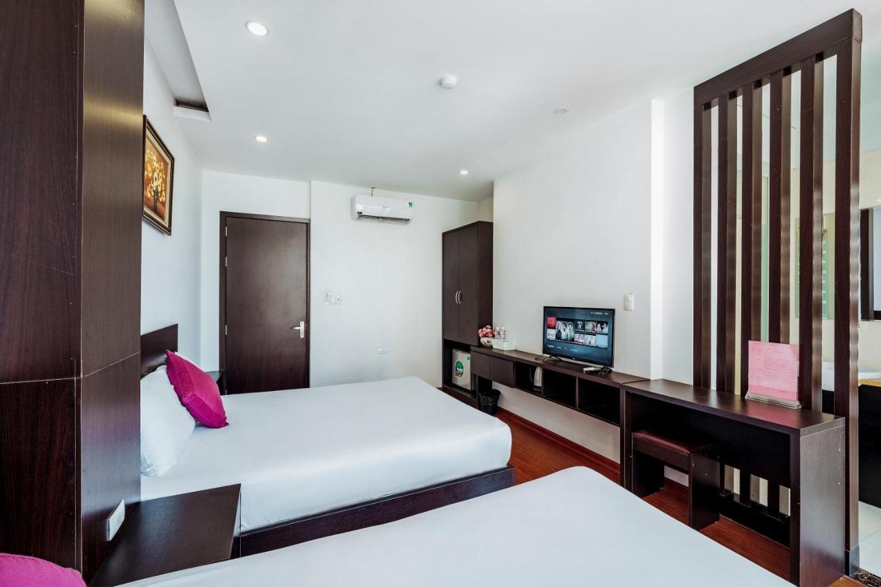 Ivy Hotel Ha Long Bagian luar foto