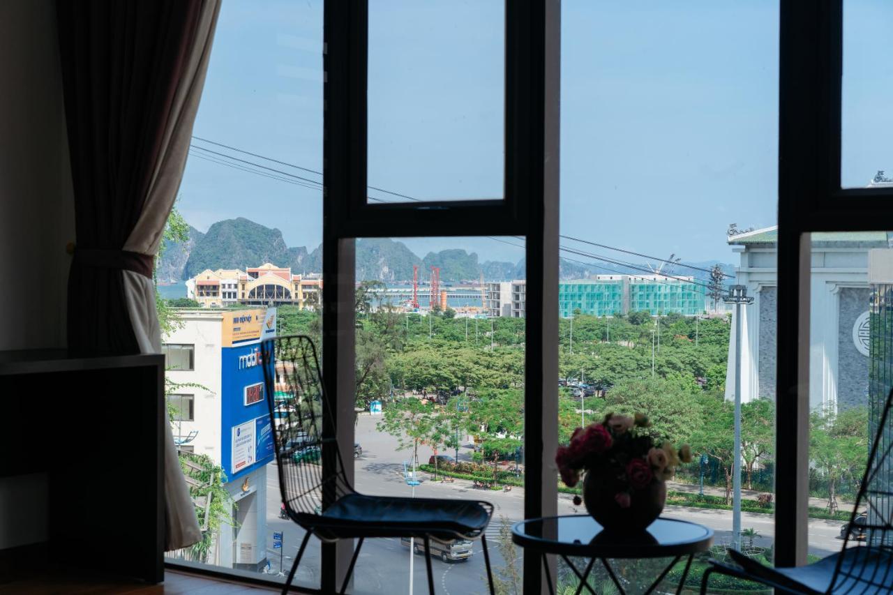 Ivy Hotel Ha Long Bagian luar foto