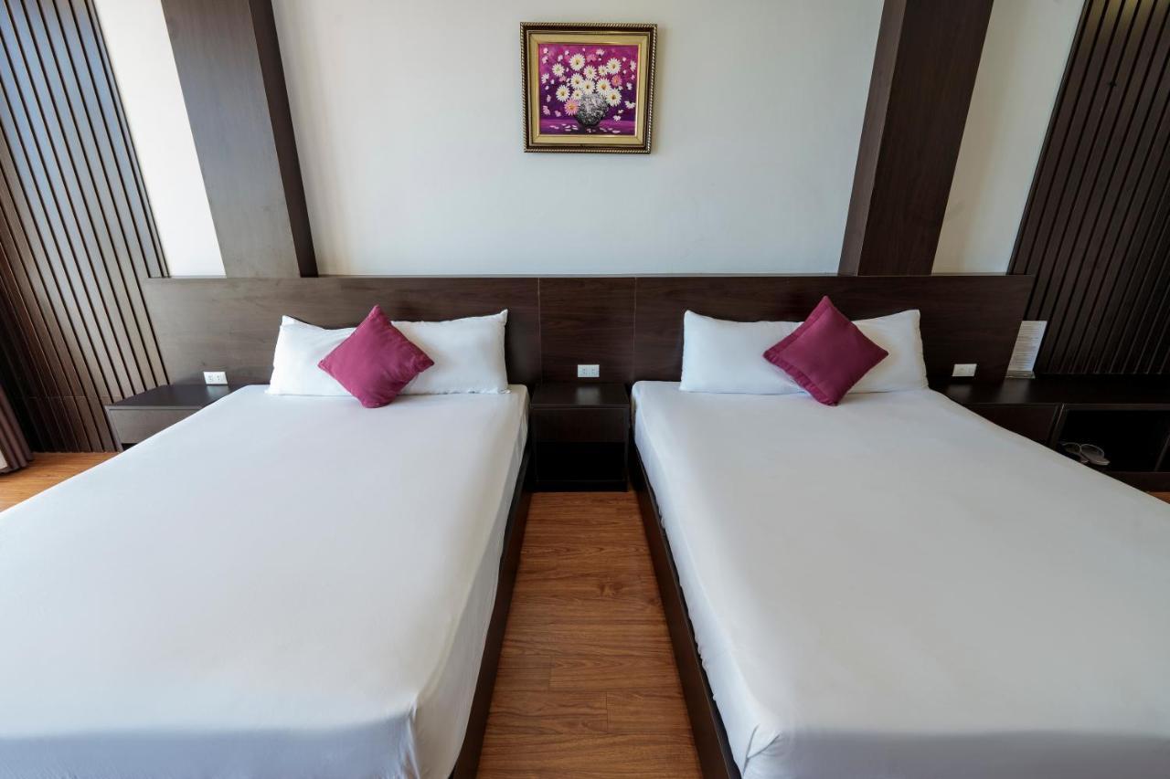 Ivy Hotel Ha Long Bagian luar foto