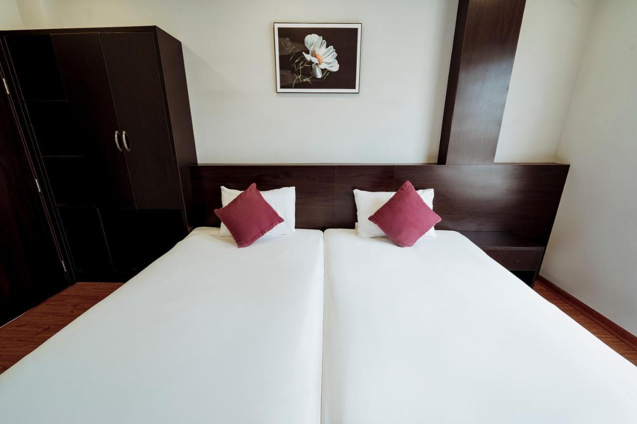Ivy Hotel Ha Long Bagian luar foto